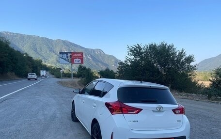 Toyota Auris II, 2014 год, 1 125 000 рублей, 3 фотография