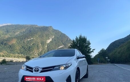 Toyota Auris II, 2014 год, 1 125 000 рублей, 5 фотография