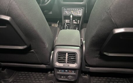 Volkswagen Tiguan II, 2019 год, 2 250 000 рублей, 11 фотография