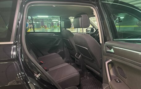 Volkswagen Tiguan II, 2019 год, 2 250 000 рублей, 13 фотография