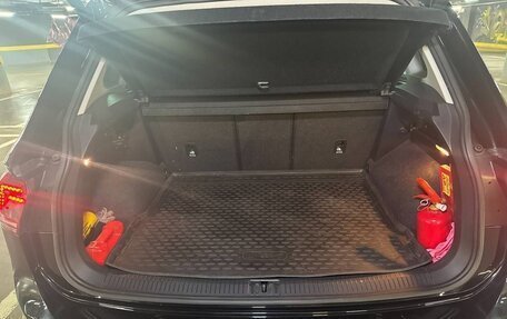 Volkswagen Tiguan II, 2019 год, 2 250 000 рублей, 14 фотография