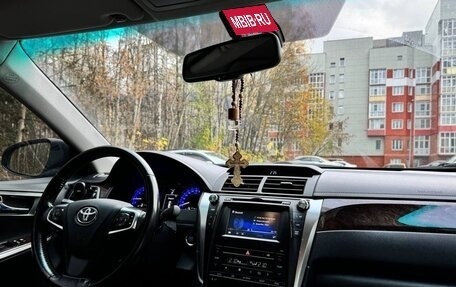 Toyota Camry, 2015 год, 2 600 000 рублей, 10 фотография