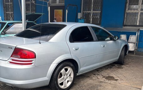 Dodge Stratus II, 2002 год, 220 000 рублей, 2 фотография