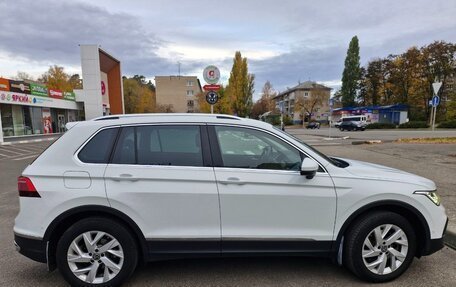 Volkswagen Tiguan II, 2021 год, 3 700 000 рублей, 4 фотография