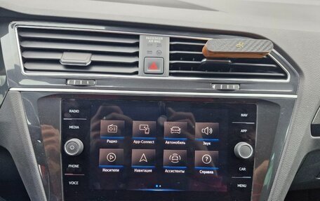 Volkswagen Tiguan II, 2021 год, 3 700 000 рублей, 21 фотография