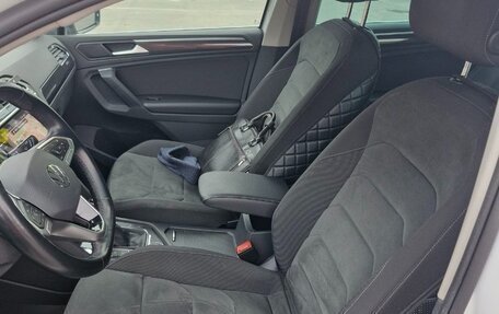 Volkswagen Tiguan II, 2021 год, 3 700 000 рублей, 11 фотография