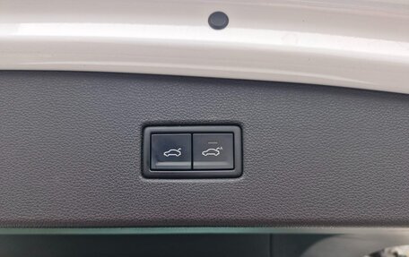 Volkswagen Tiguan II, 2021 год, 3 700 000 рублей, 30 фотография