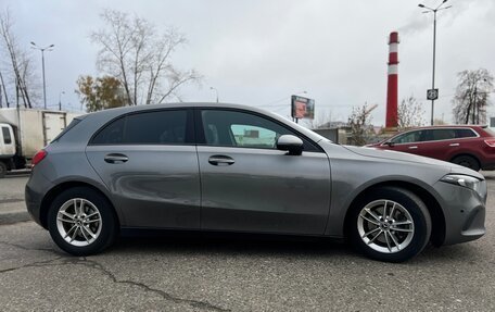 Mercedes-Benz A-Класс, 2019 год, 1 805 000 рублей, 3 фотография