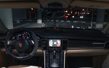 Porsche Panamera II рестайлинг, 2015 год, 3 000 000 рублей, 9 фотография