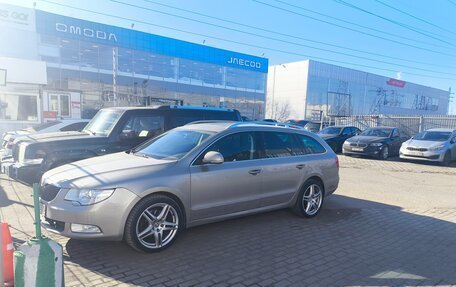 Skoda Superb III рестайлинг, 2011 год, 1 275 000 рублей, 5 фотография