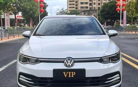 Volkswagen Golf VIII, 2022 год, 1 750 069 рублей, 2 фотография