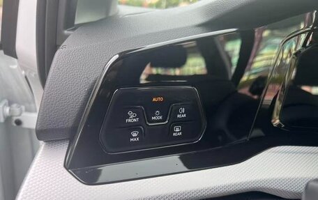 Volkswagen Golf VIII, 2022 год, 1 750 069 рублей, 11 фотография