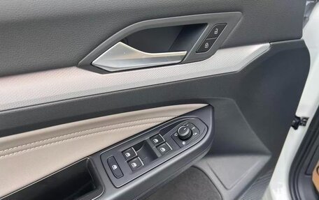 Volkswagen Golf VIII, 2022 год, 1 750 069 рублей, 15 фотография