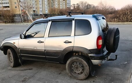 Chevrolet Niva I рестайлинг, 2006 год, 235 000 рублей, 3 фотография