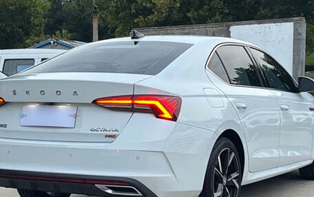 Skoda Octavia IV, 2022 год, 1 920 000 рублей, 8 фотография