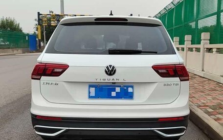 Volkswagen Tiguan II, 2022 год, 2 680 000 рублей, 5 фотография