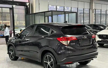 Honda Vezel, 2022 год, 1 275 000 рублей, 4 фотография