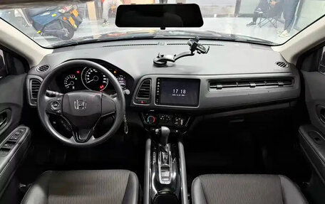 Honda Vezel, 2022 год, 1 275 000 рублей, 8 фотография