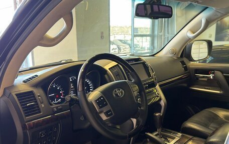 Toyota Land Cruiser 200, 2012 год, 3 300 000 рублей, 8 фотография