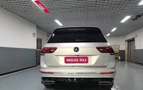 Volkswagen Tiguan II, 2022 год, 2 986 000 рублей, 6 фотография