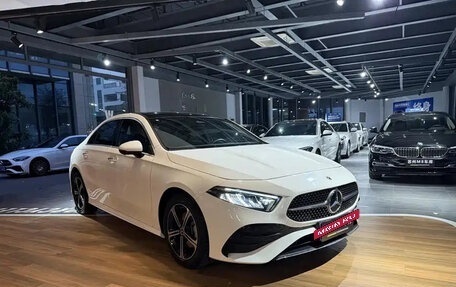 Mercedes-Benz A-Класс, 2022 год, 1 520 000 рублей, 3 фотография