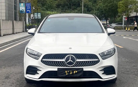 Mercedes-Benz A-Класс, 2022 год, 1 540 000 рублей, 2 фотография