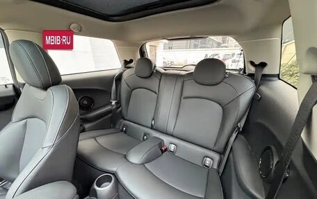 MINI Hatch, 2022 год, 1 850 000 рублей, 18 фотография