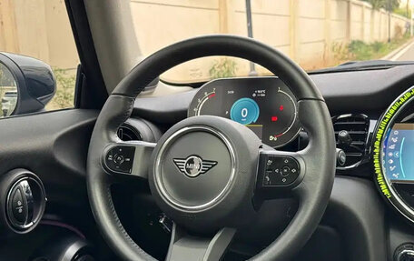 MINI Hatch, 2022 год, 1 850 000 рублей, 19 фотография