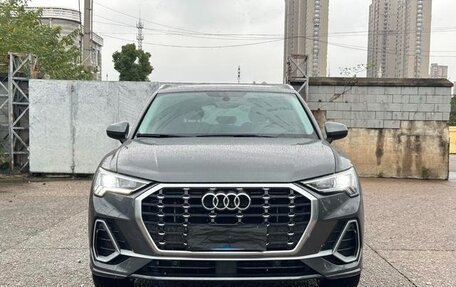 Audi Q3, 2021 год, 2 400 000 рублей, 3 фотография