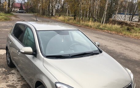 KIA cee'd I рестайлинг, 2010 год, 800 000 рублей, 4 фотография