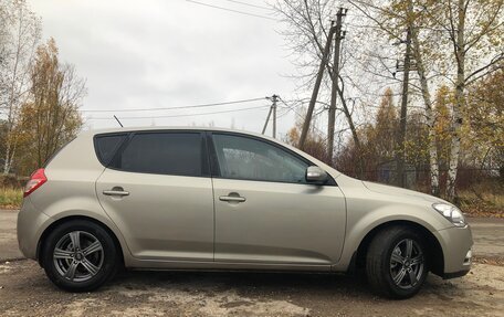 KIA cee'd I рестайлинг, 2010 год, 800 000 рублей, 13 фотография