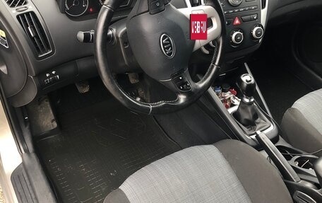 KIA cee'd I рестайлинг, 2010 год, 800 000 рублей, 15 фотография