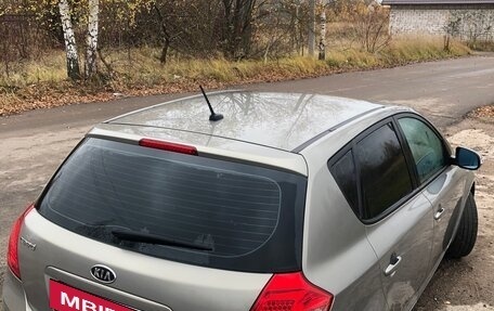 KIA cee'd I рестайлинг, 2010 год, 800 000 рублей, 7 фотография