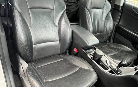 Hyundai Sonata VI, 2010 год, 1 100 000 рублей, 10 фотография