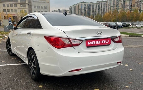 Hyundai Sonata VI, 2010 год, 1 100 000 рублей, 6 фотография