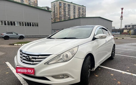 Hyundai Sonata VI, 2010 год, 1 100 000 рублей, 2 фотография