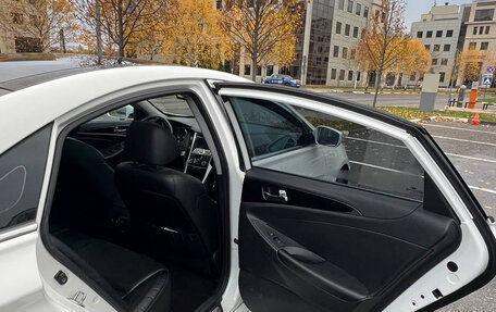 Hyundai Sonata VI, 2010 год, 1 100 000 рублей, 16 фотография