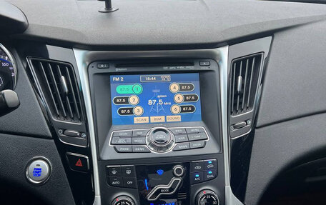 Hyundai Sonata VI, 2010 год, 1 100 000 рублей, 14 фотография