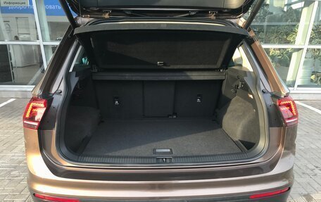 Volkswagen Tiguan II, 2018 год, 2 490 000 рублей, 18 фотография