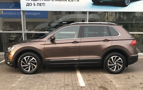 Volkswagen Tiguan II, 2018 год, 2 490 000 рублей, 14 фотография