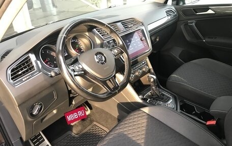 Volkswagen Tiguan II, 2018 год, 2 490 000 рублей, 5 фотография