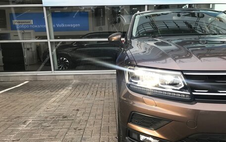 Volkswagen Tiguan II, 2018 год, 2 490 000 рублей, 20 фотография