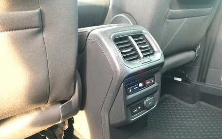 Volkswagen Tiguan II, 2018 год, 2 490 000 рублей, 28 фотография