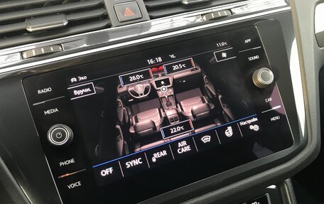 Volkswagen Tiguan II, 2018 год, 2 490 000 рублей, 34 фотография