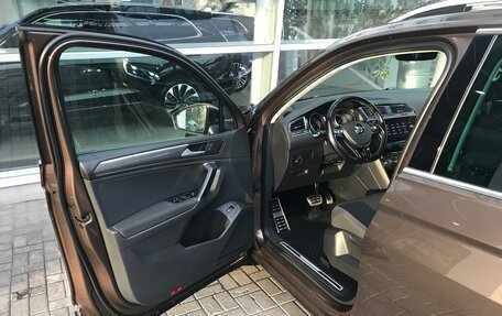 Volkswagen Tiguan II, 2018 год, 2 490 000 рублей, 22 фотография