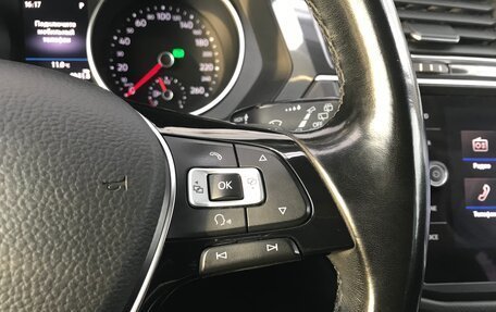 Volkswagen Tiguan II, 2018 год, 2 490 000 рублей, 30 фотография