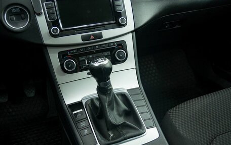 Volkswagen Passat B7, 2011 год, 725 000 рублей, 13 фотография