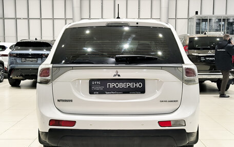 Mitsubishi Outlander III рестайлинг 3, 2013 год, 1 050 000 рублей, 7 фотография