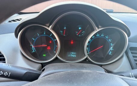 Chevrolet Cruze II, 2011 год, 515 000 рублей, 16 фотография