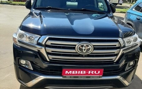Toyota Land Cruiser 200, 2018 год, 7 500 000 рублей, 1 фотография